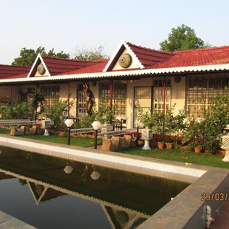 Sona Villa, The Lake Chalet Kudal  Esterno foto