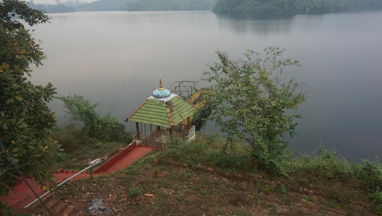 Sona Villa, The Lake Chalet Kudal  Esterno foto