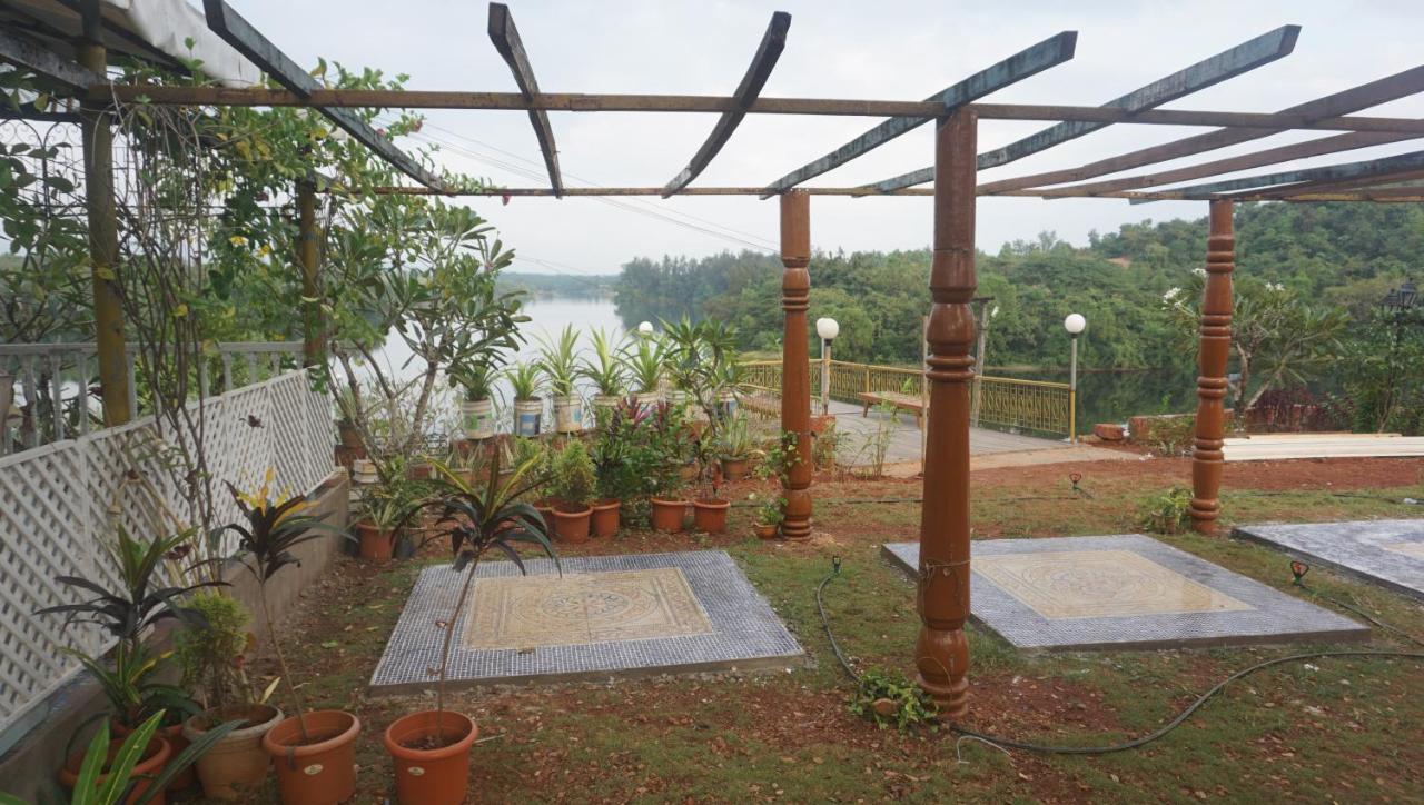 Sona Villa, The Lake Chalet Kudal  Esterno foto