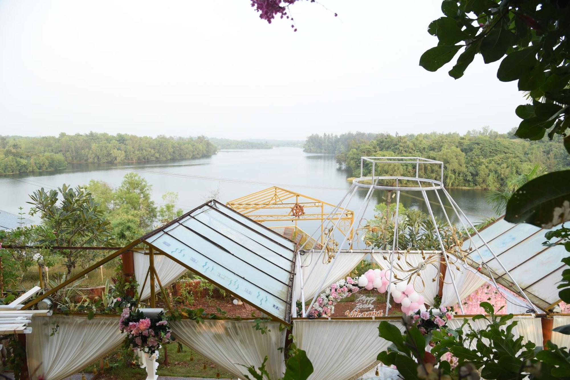 Sona Villa, The Lake Chalet Kudal  Esterno foto