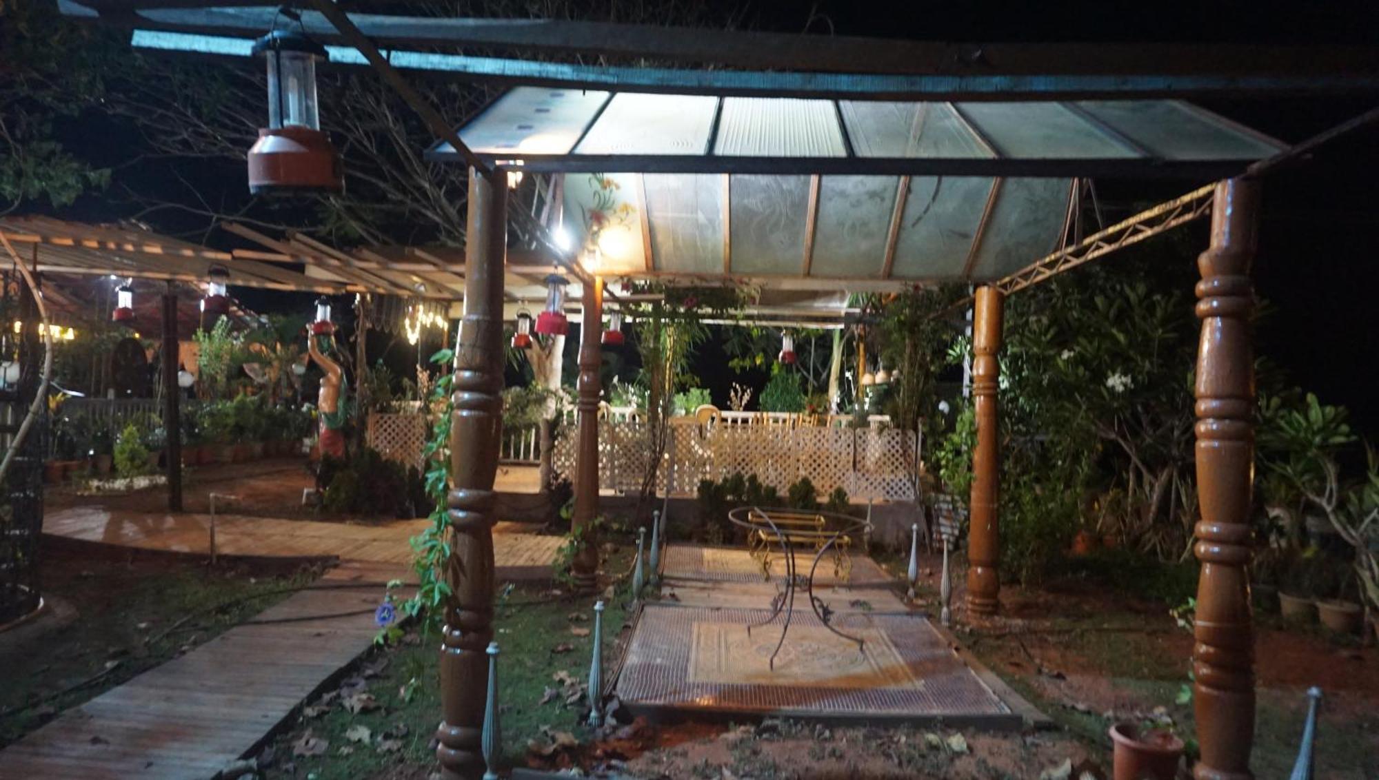 Sona Villa, The Lake Chalet Kudal  Esterno foto