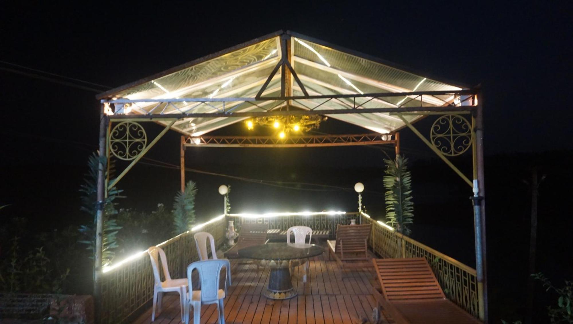 Sona Villa, The Lake Chalet Kudal  Esterno foto