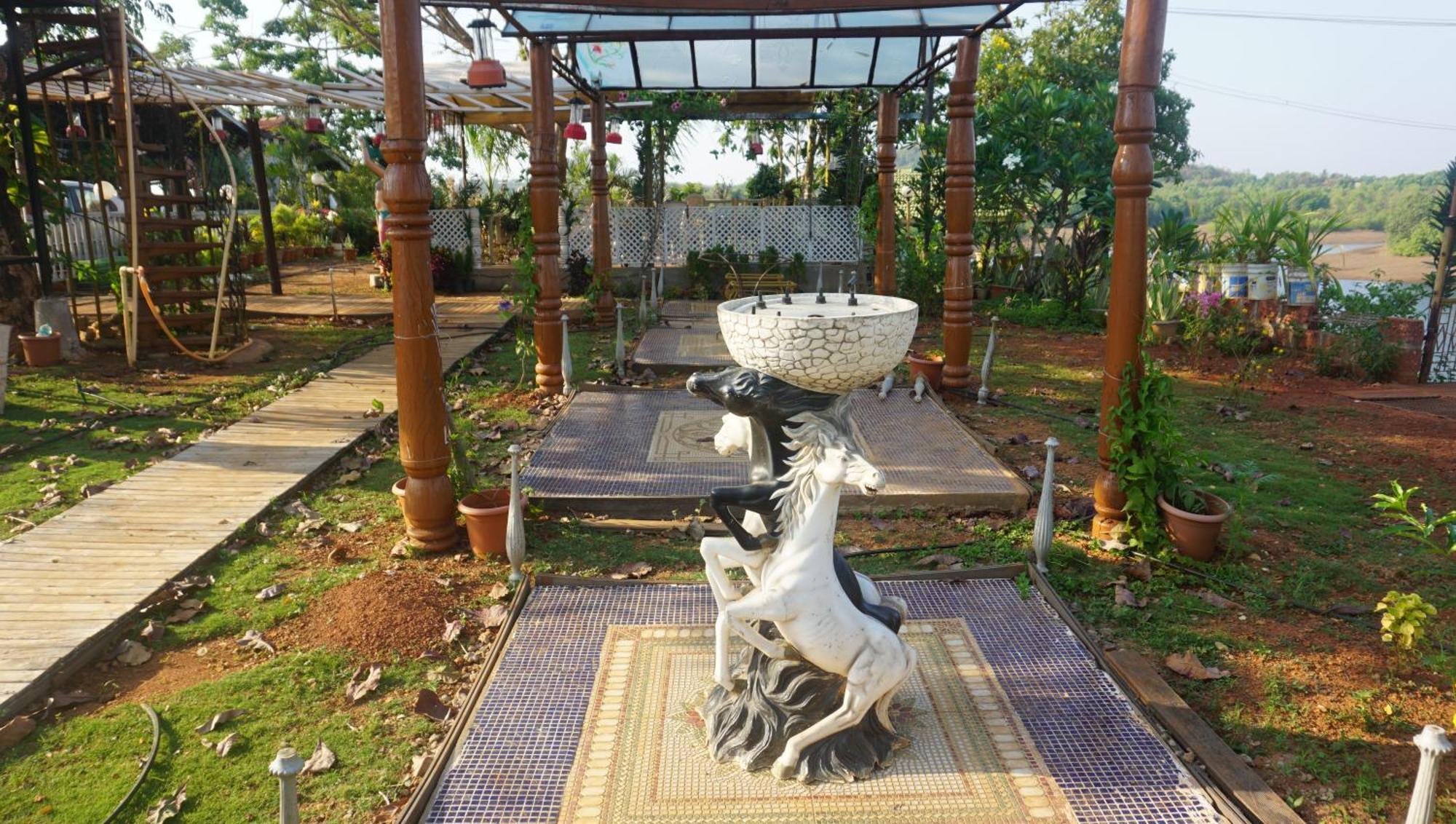 Sona Villa, The Lake Chalet Kudal  Esterno foto