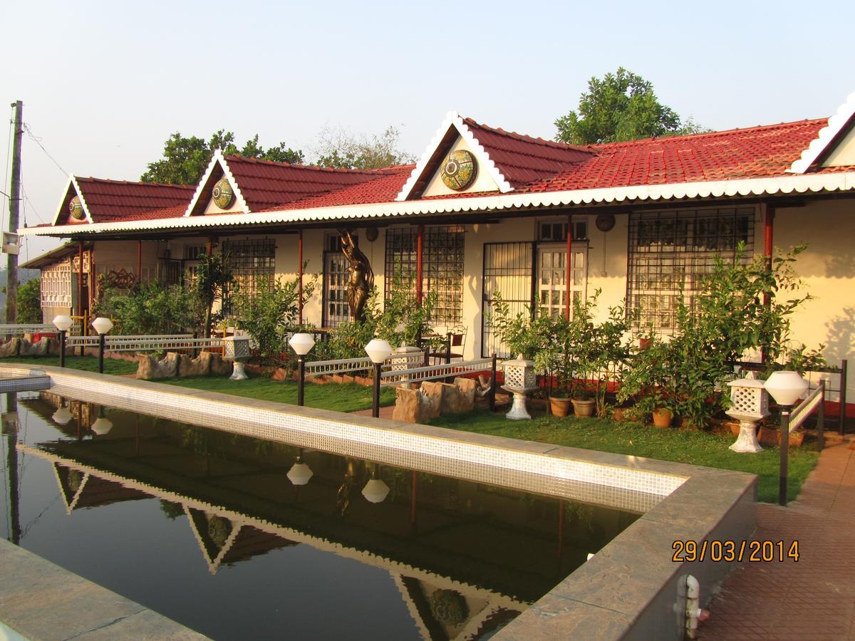 Sona Villa, The Lake Chalet Kudal  Esterno foto