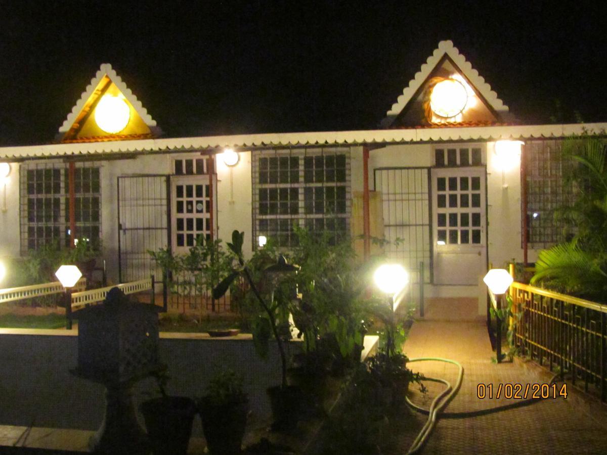 Sona Villa, The Lake Chalet Kudal  Esterno foto